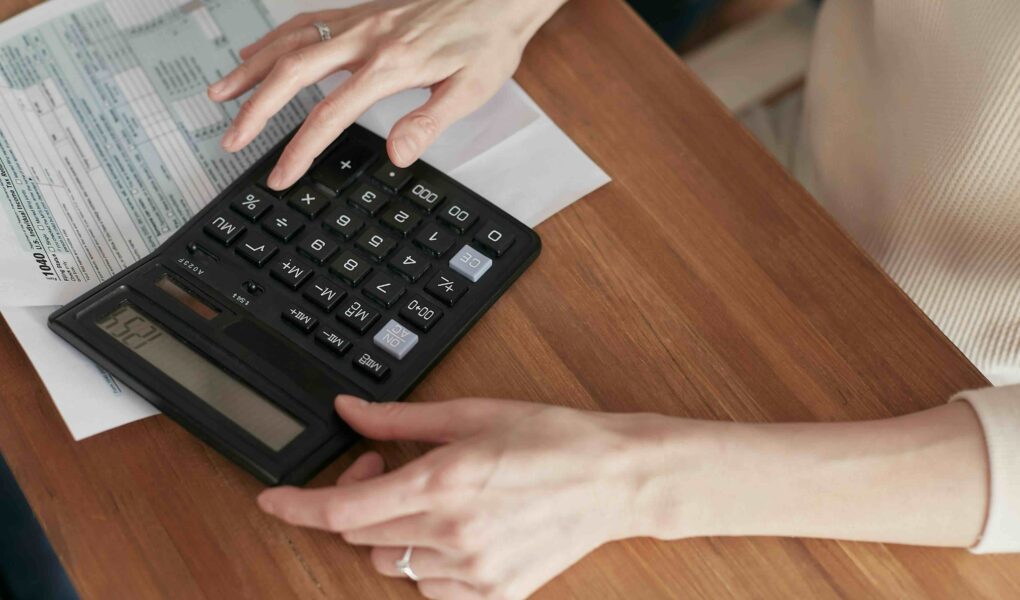 Wakacyjne porządki z umową kredytową? Teraz to naprawdę ma sens!