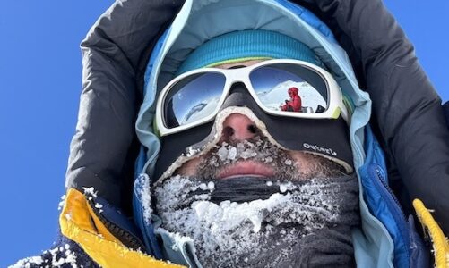 Korona Ziemi – podróż prof. dr. hab. Kryspina Mitury  przez siedem kontynentów