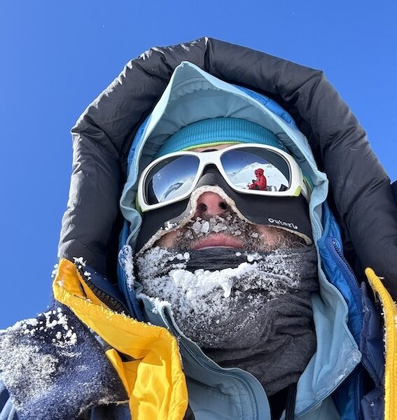 Korona Ziemi – podróż prof. dr. hab. Kryspina Mitury przez siedem kontynentów