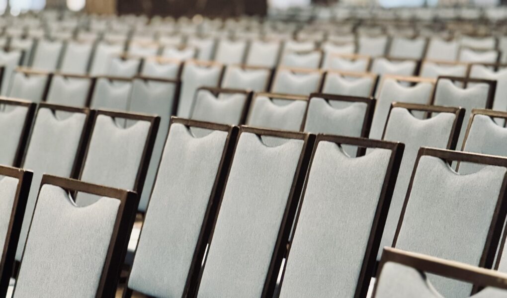 Hotel jako przestrzeń spotkań. Jak zmienia się rola hoteli w świecie konferencji i wydarzeń biznesowych?