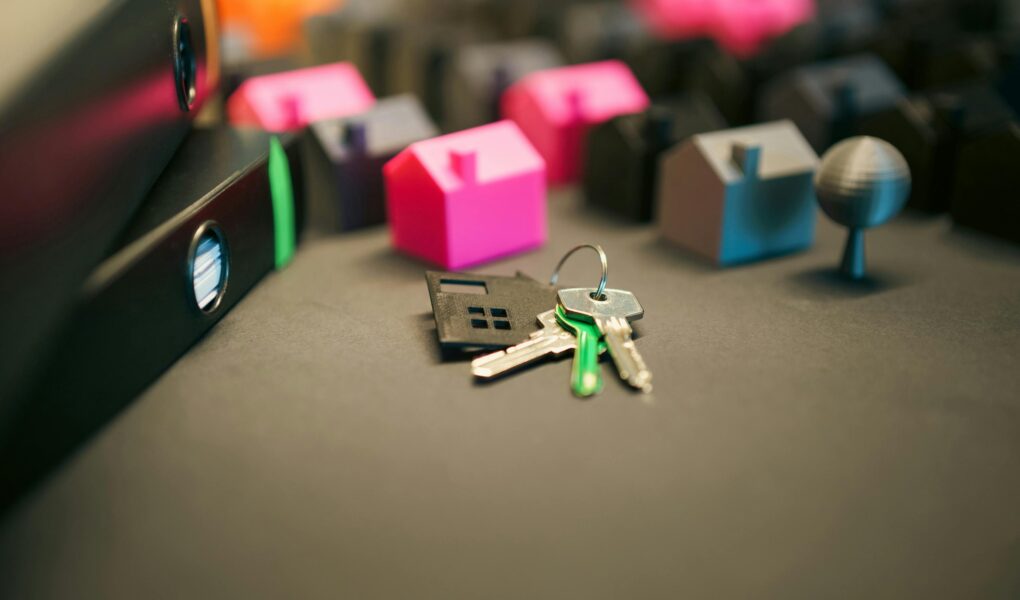 sluzebnosc-czy-dozywocie-kluczowe-roznice-ktore-moga-zadecydowac-o-losie-nieruchomosci-i-rodziny