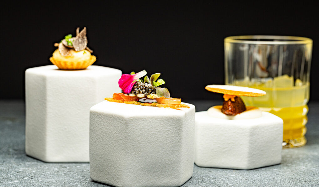 NAMIĘTNOŚĆ NA TALERZU: KULINARNA FILOZOFIA UWODZENIA WEDŁUG GWIAZDKOWEGO SZEFA KUCHNI