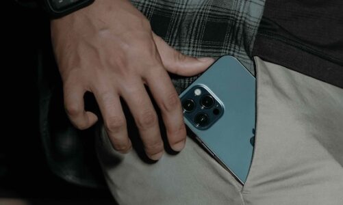 ochrona-prywatnosci-w-relacjach-rodzinnych-i-partnerskich-technologia-granice-i-prawo-w-czasach-kryzysu-zaufania