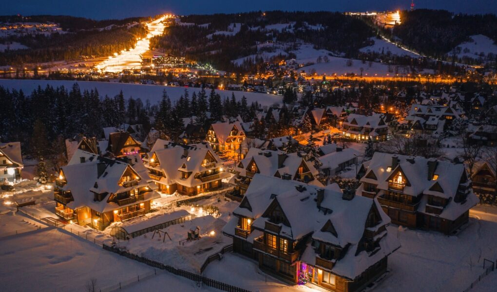 slow-travel-zima-cisza-natura-i-regeneracja-zamiast-atrakcji-dlaczego-ten-trend-rosnie-wlasnie-teraz