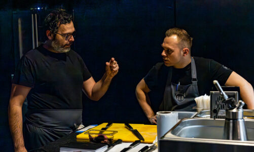 NOWY KONCEPT KULINARNY GWIAZDKOWEGO CHEFA KUCHNI POWSTAJE W STOLICY. CZYM NAS ZASKOCZY ANDREA CAMASTRA?