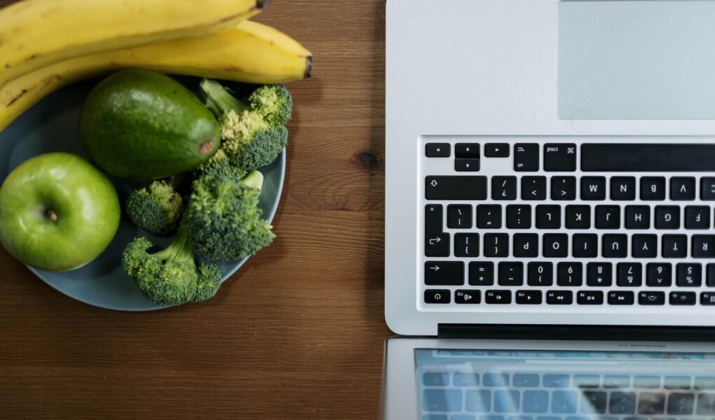 zdrowy-e-commerce-pierwszy-raport-e-izby-kompleksowo-omawiajacy-stan-zdrowia-menedzerow-zarzadzajacych-najdynamiczniej-rozwijajacym-sie-sektorem-gospodarki