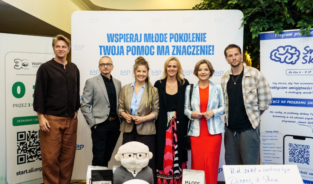 sztuka-niesie-pomoc-artysci-dla-mlodego-pokolenia-na-jubileuszowej-konferencji-wallstreet-30-w-karpaczu