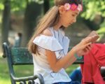 wakacje-bez-telefonu-dzieci-zyskuja-znacznie-wiecej-niz-tylko-mniej-czasu-przed-ekranem